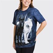 T-shirt med en hvid og sort ulv i skoven