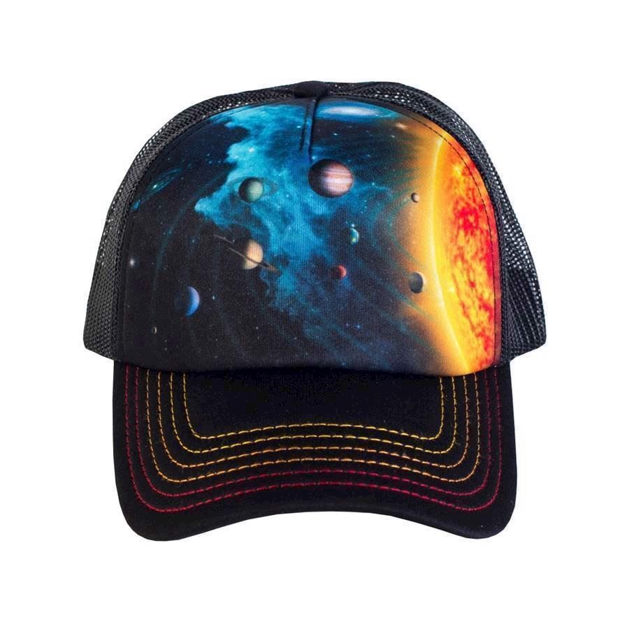 Trucker kasket med motiv af solsystemet